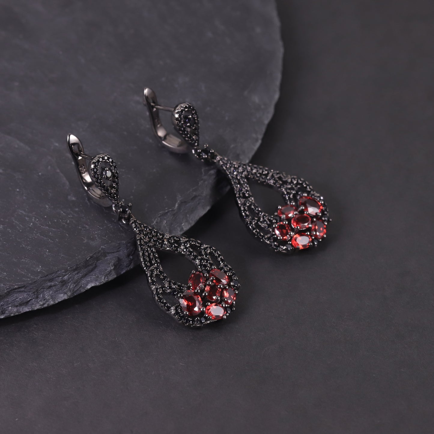 Halloween Accessories Opal Earrings Black Gunmetal Color s925Sterling Silver Inlaid Natural Garnet Earrings Dark Style