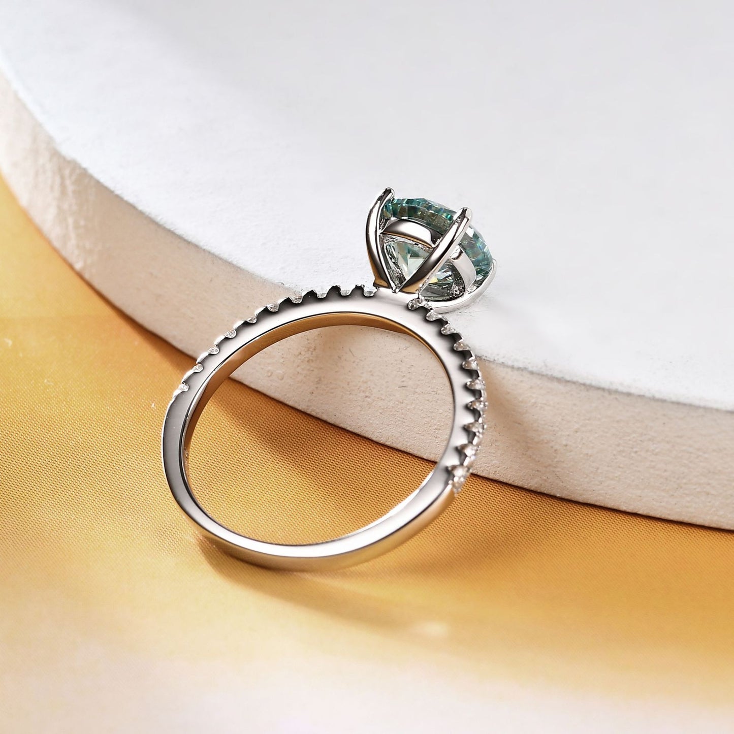 Green Moissanite2Carat Pure Silver Ring Set GRA Certificate Fashionable Luxury s925sterling silver gemstone ring