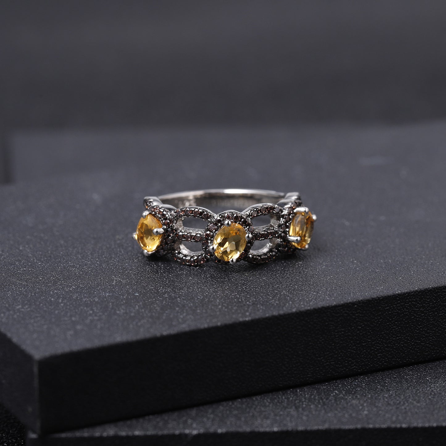 Luxurious and High-end Natural Yellow Crystal Ring with Design Sense Prosperous Series s925Silver Inlaid Natural Gemstone Ring