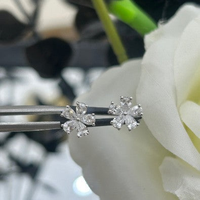 Five-petal Flower Diamond Stud Earrings18k Gold Inlaid Cultivated Diamond Earrings Pear-Shaped Small Diamond Platinum Stud Earrings ins Wind