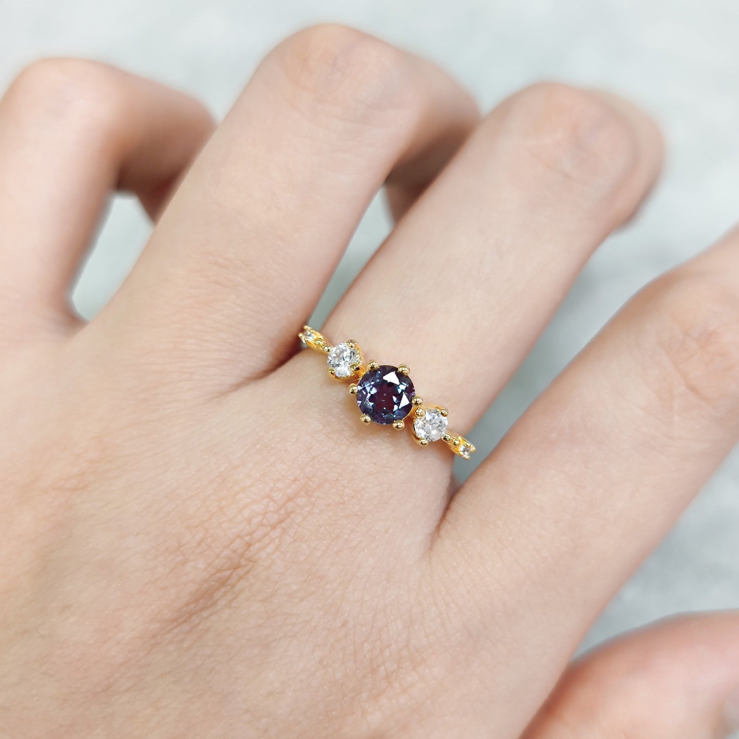 Minimalist Fresh Style Shifting Stone Ring s925Silver Inlaid Synthetic Alexandrite Gemstone Ring