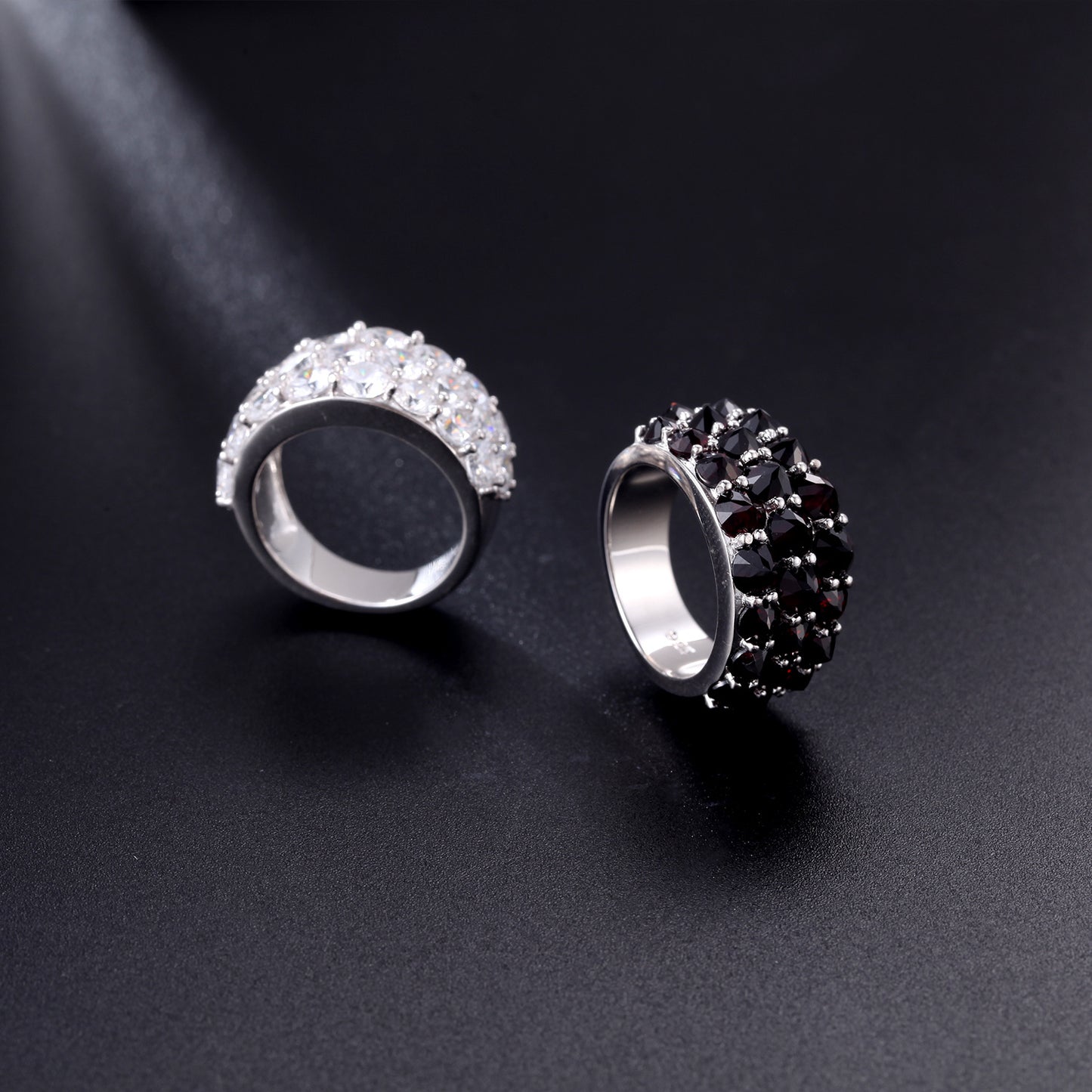Natural Garnet Ring s925Sterling Silver Gemstone Inlaid Personality Zircon Ring Factory Direct Sale