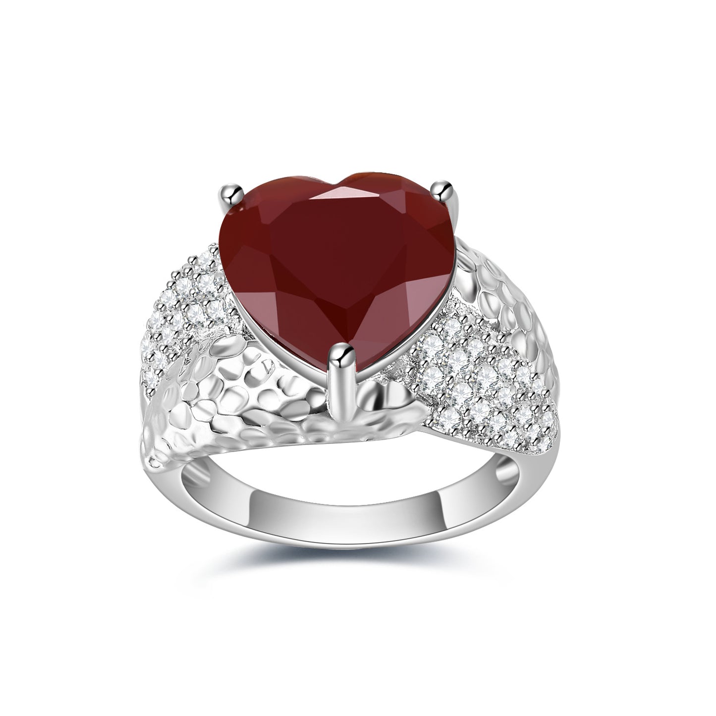 New Retro Style Designer Ring with a Sense of Design s925Sterling Silver Inlaid Heart-Shaped Gemstone Ring