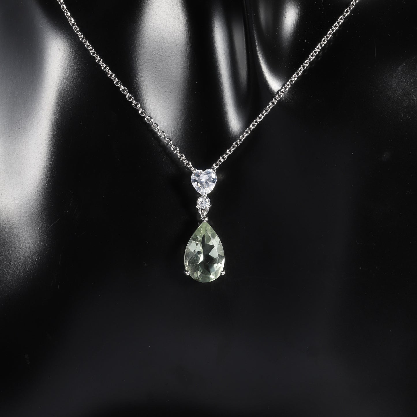 Fresh and Elegant Natural Gemstone Necklace Pendant with a High-End Feel s925Sterling Silver Inlaid Natural Green Amethyst Pendant