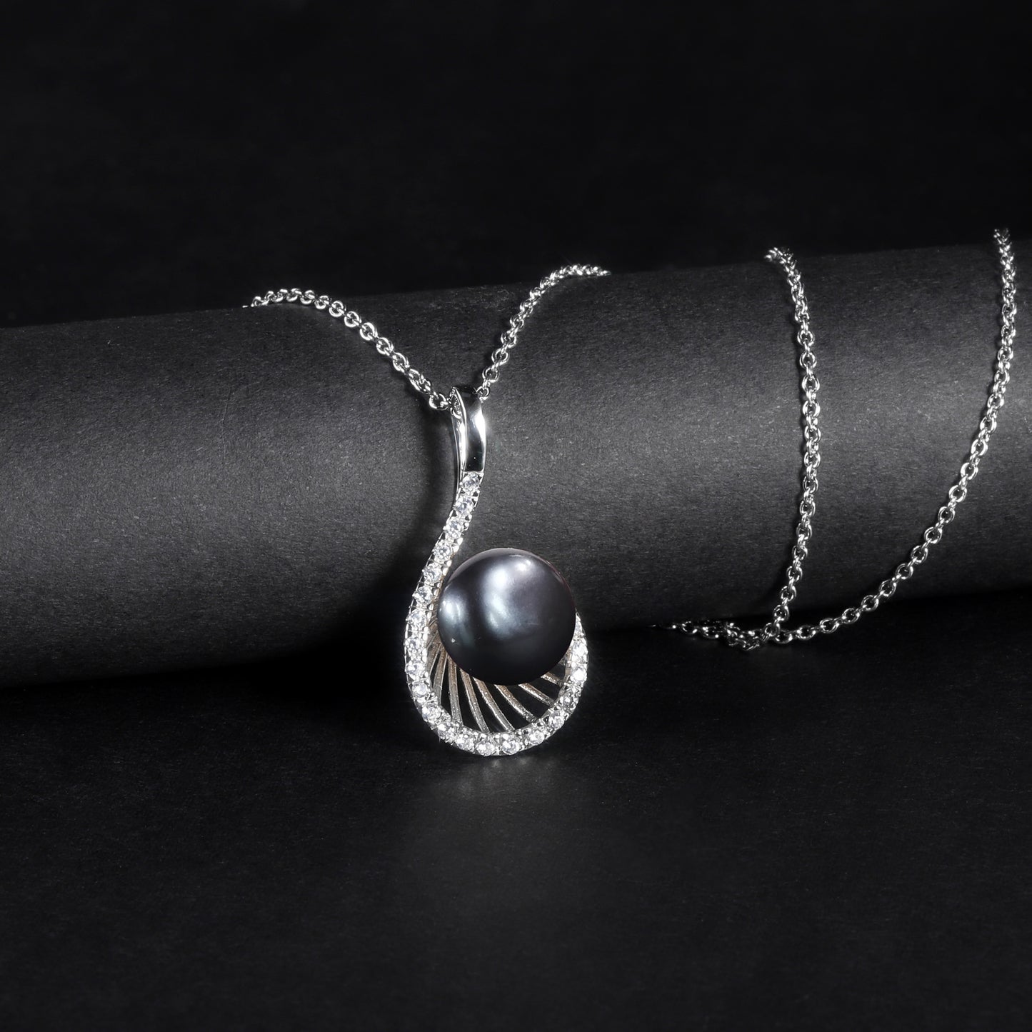 S925Silver Natural Freshwater Pearl Necklace Affordable luxury fashion ins Unique and Elegant Collarbone Chain Sterling Silver Necklace Pendant