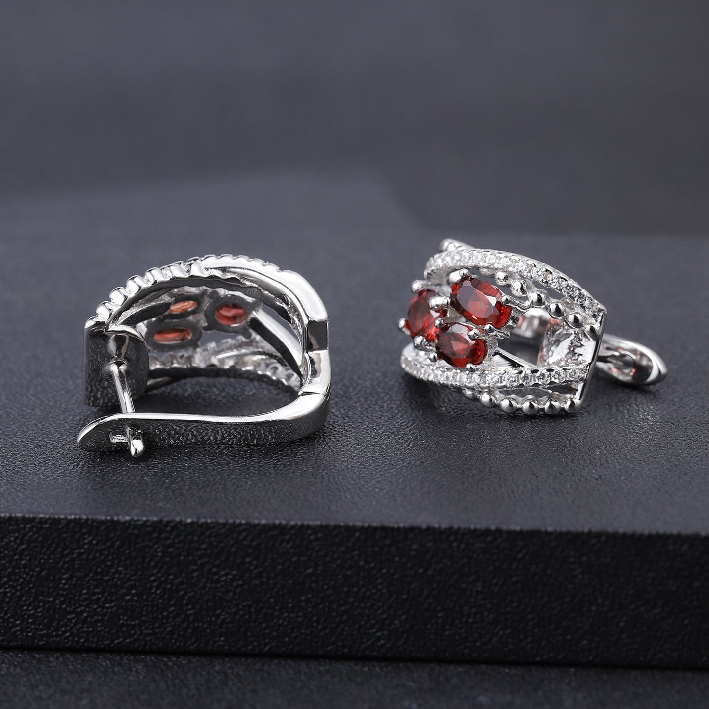 Luxurious and High-End Natural Garnet Earrings from the Prosperous Series925Silver Inlaid Gemstone Stud Earrings