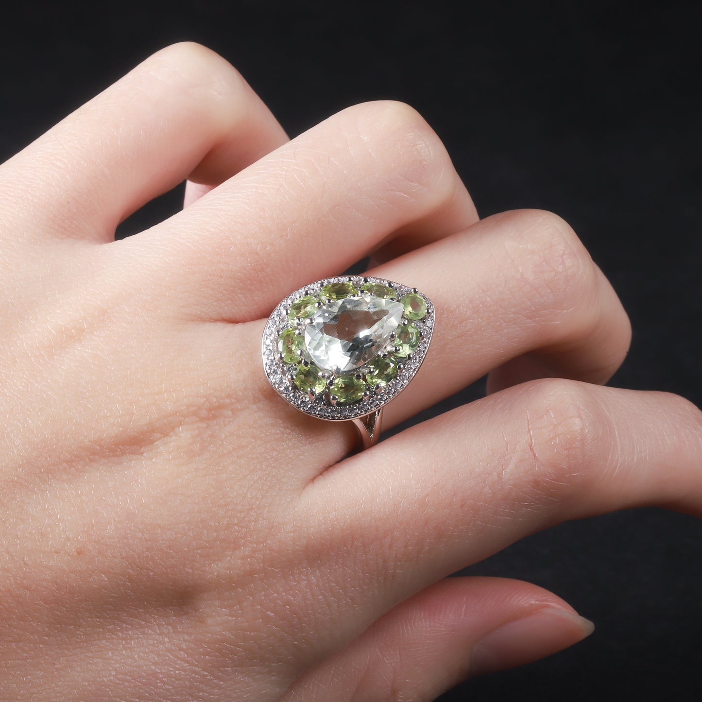 s925Silver Natural Peridot Green Amethyst Ring High-end Fashion Luxurious Inlaid Natural Gemstone Ring