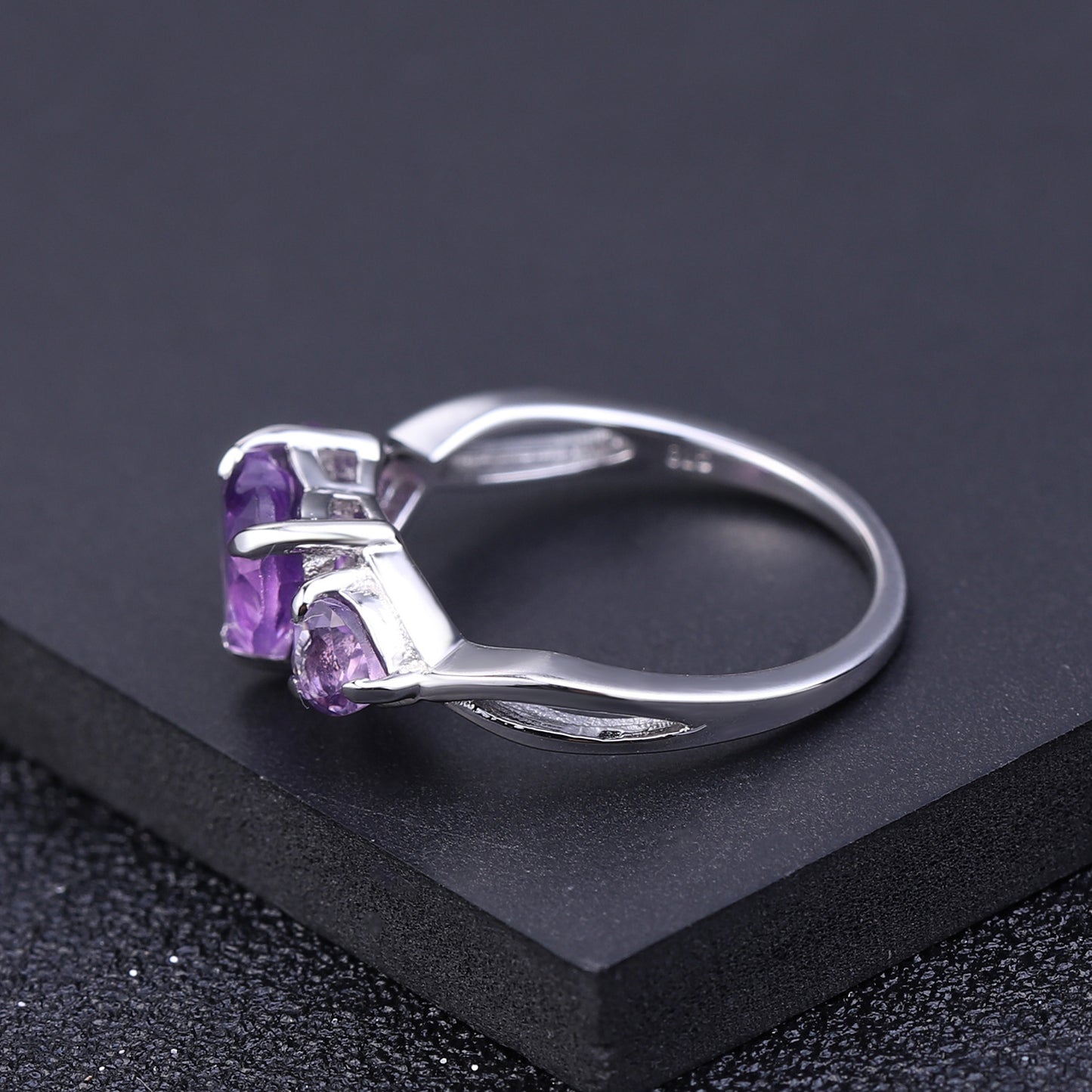Natural Amethyst Ring for Women Luxurious and Sophisticated Heart Gemstone s925Silver Inlaid Natural Gemstone Ring