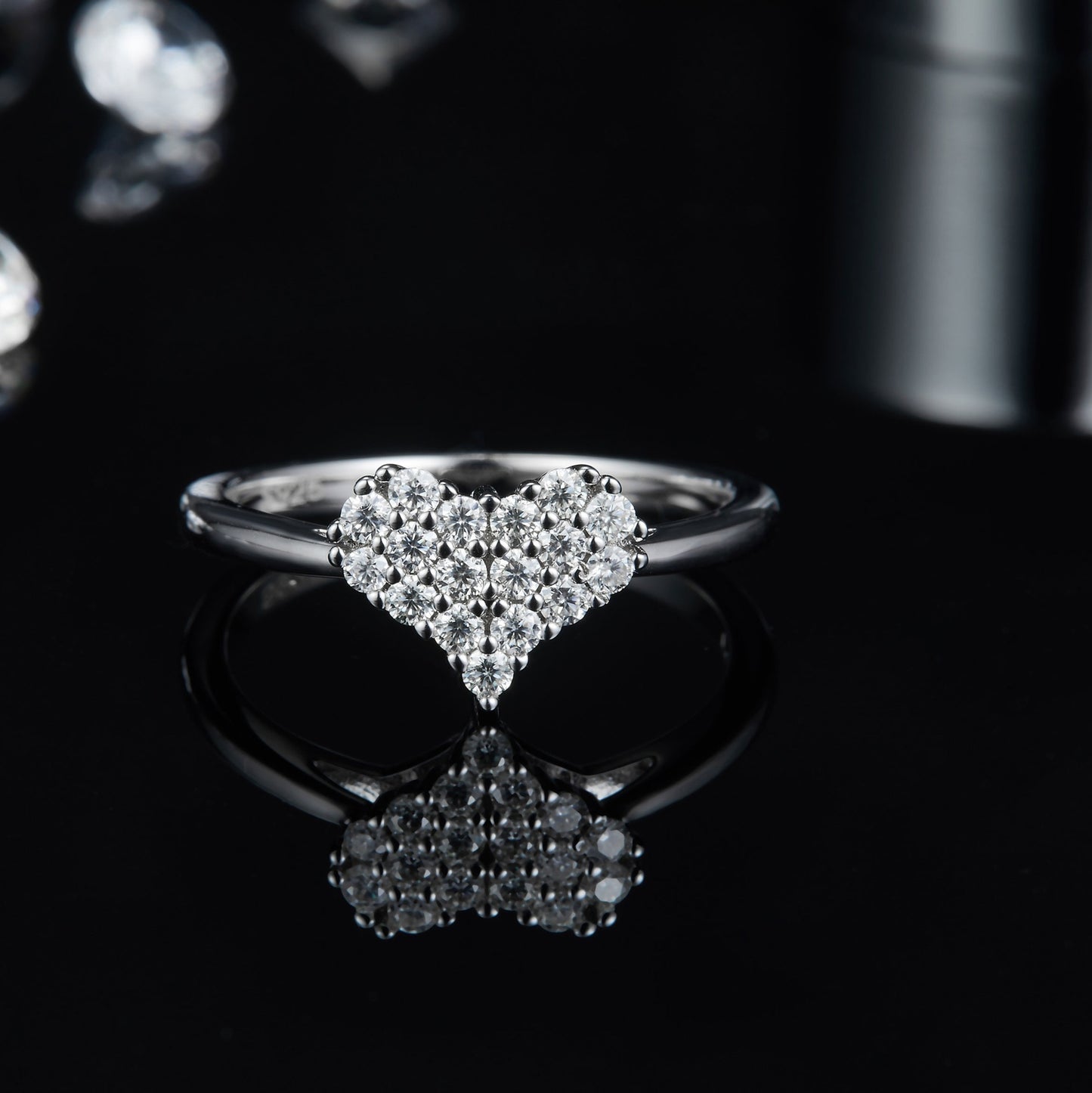 High-Quality Japanese and Korean Style Heart-Shaped Ring New Model s925Sterling Silver Inlaid Moissanite Wedding Ring Crushed Stone Ring Heart