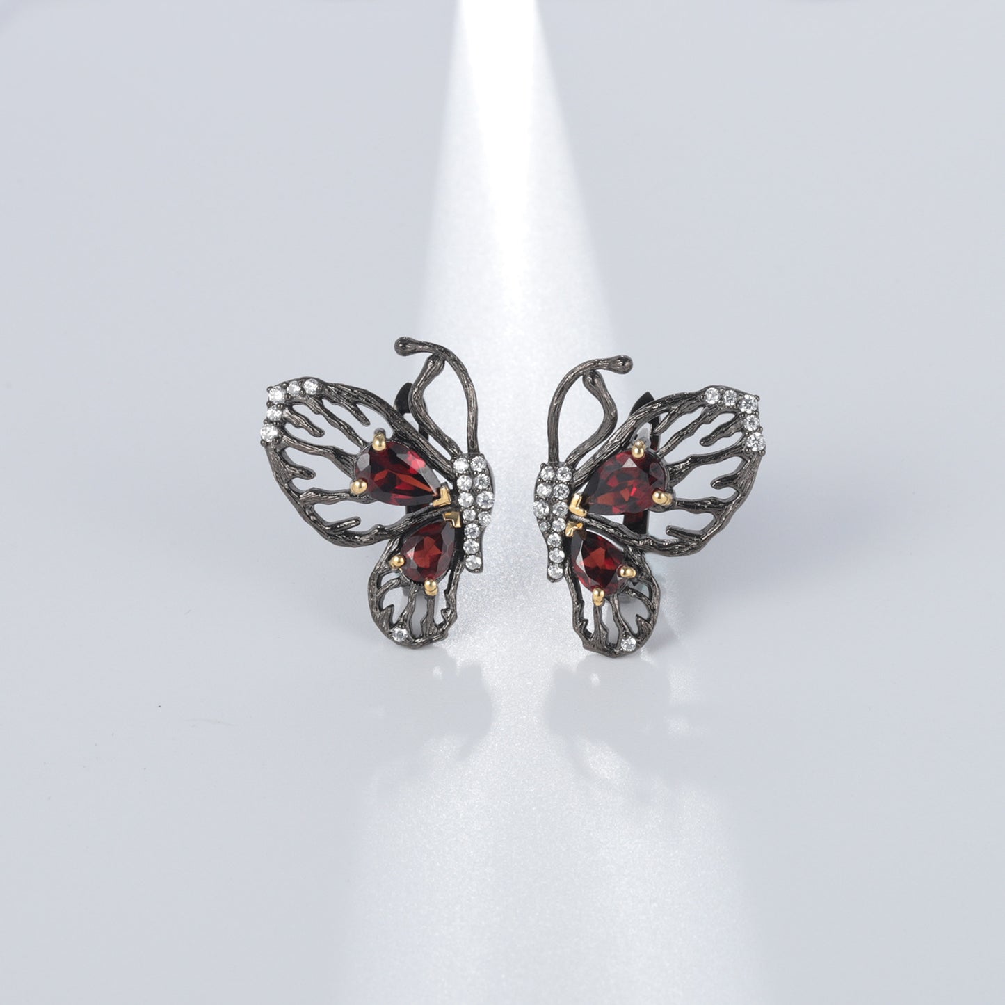 Designer Natural Garnet Earrings Butterfly Unique Design s925Sterling Silver Inlaid Gemstone Stud Earrings