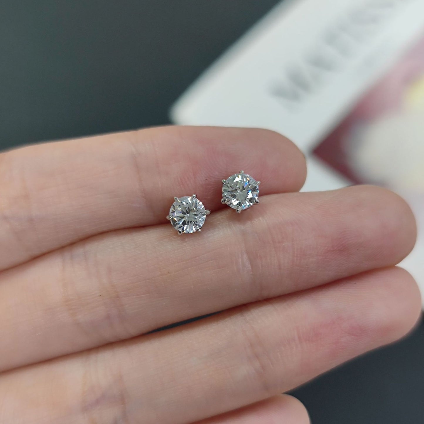 s925Sterling Silver Plated18k Golden Eagle Claw Earrings0.8/1/1.5/2Classic Simple Moissanite Earrings