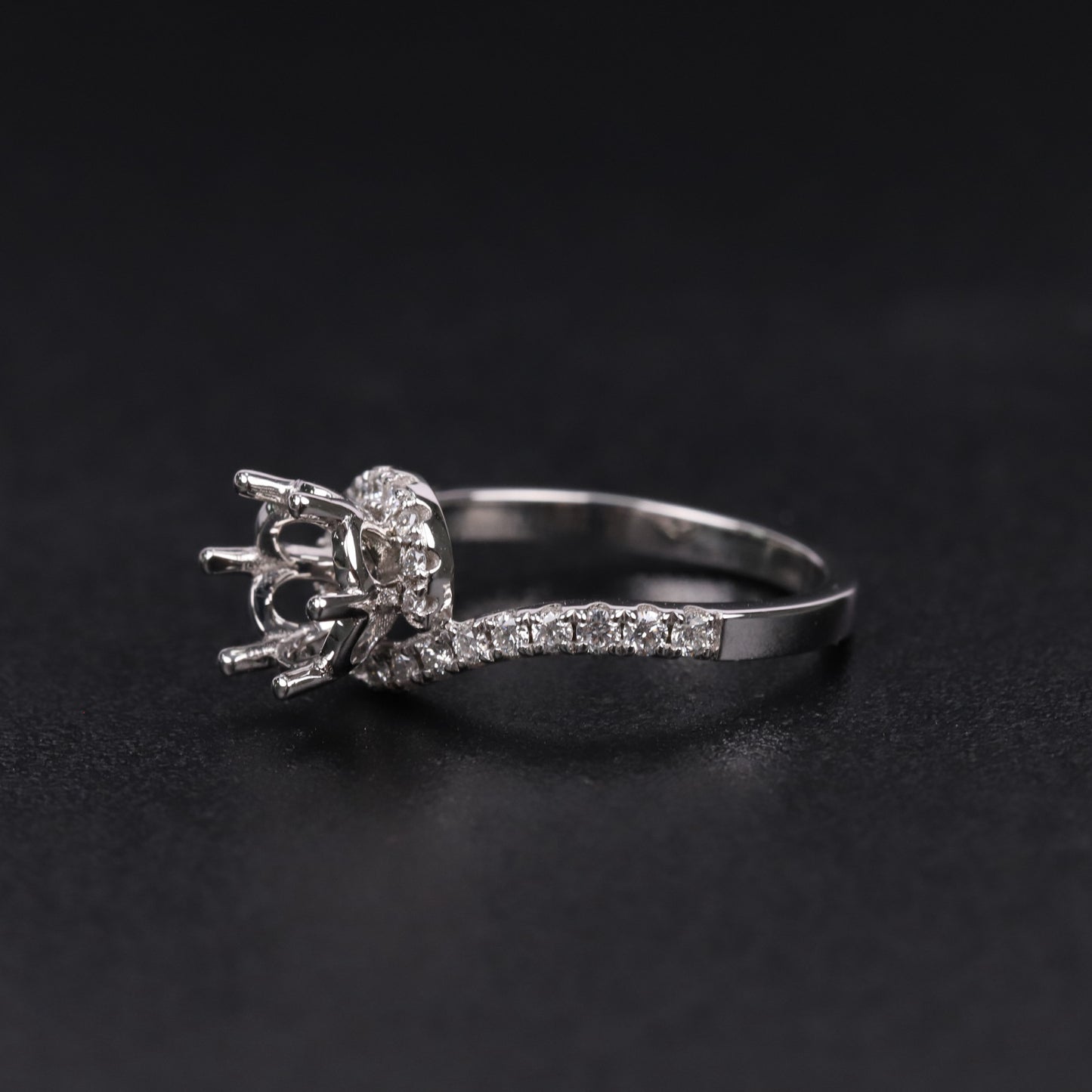 Light Luxury Classic9/10/14/18k Gold Ring Setting for Women Six-Prong Round Twist Arm Wedding Diamond Ring Blank Setting