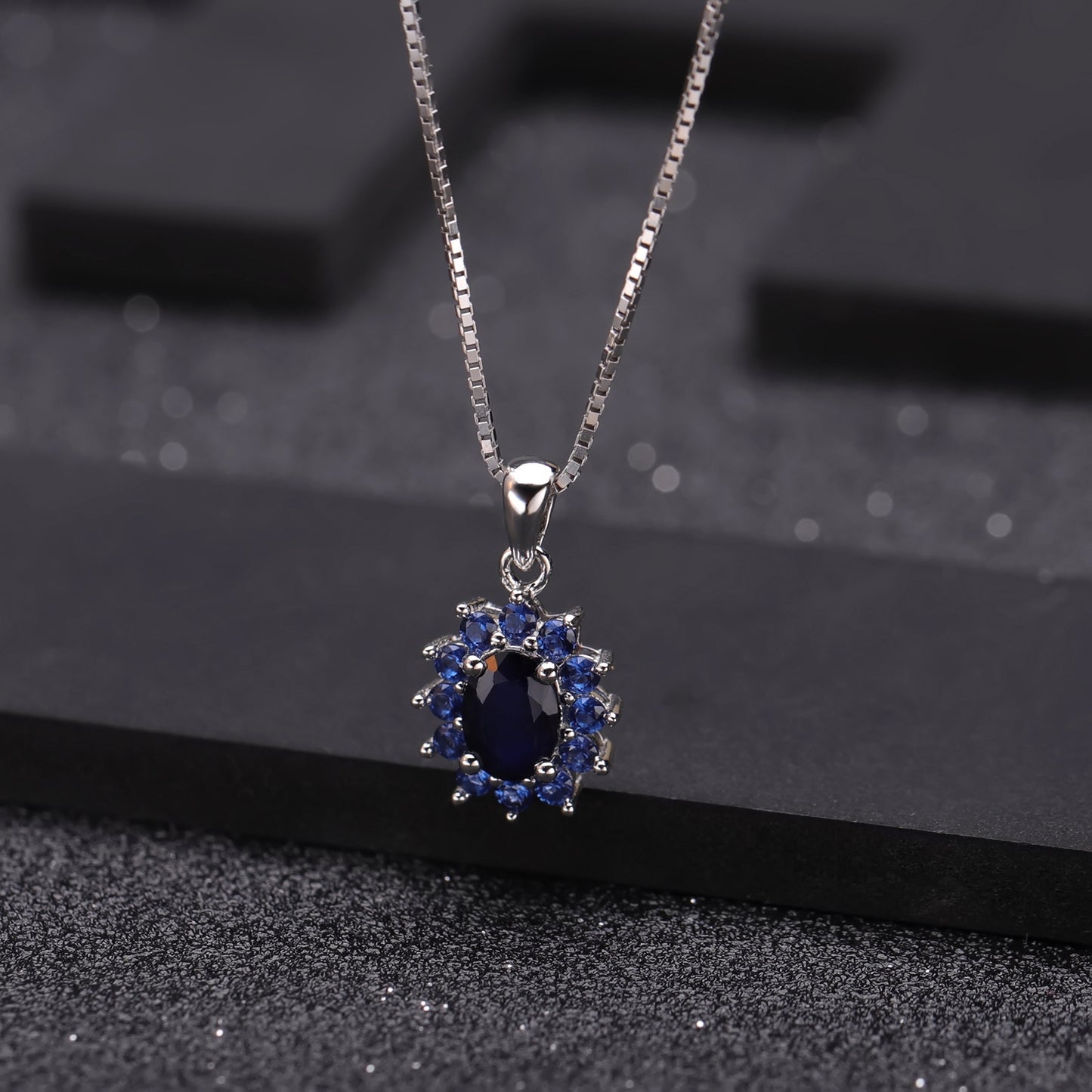 Fashionable Light Luxury Natural Sapphire Necklace Sunflower Flower s925Sterling Silver Inlaid Gemstone Necklace Pendant