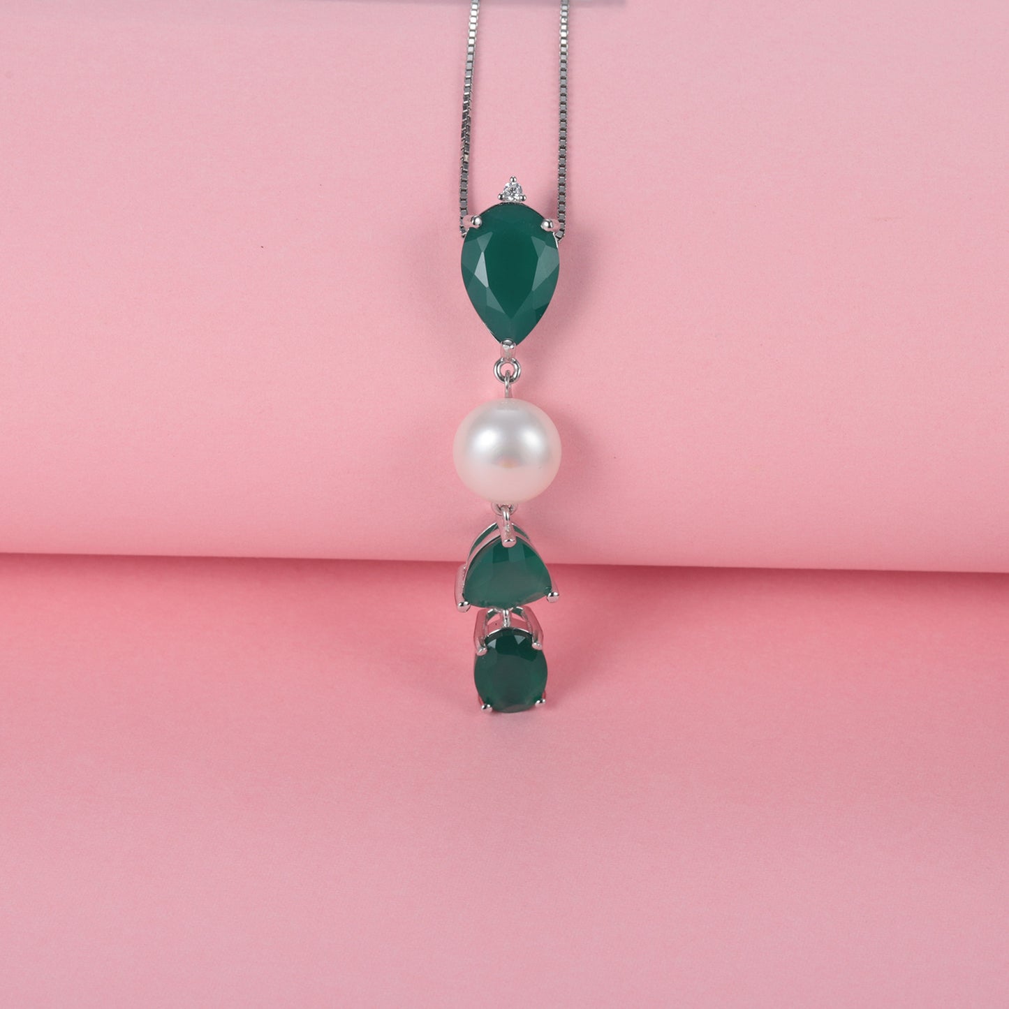 Luxurious and Unique Jewelry Natural Pearl Pendant Advanced Sense s925Silver Color Gemstone Green Agate Necklace Pendant