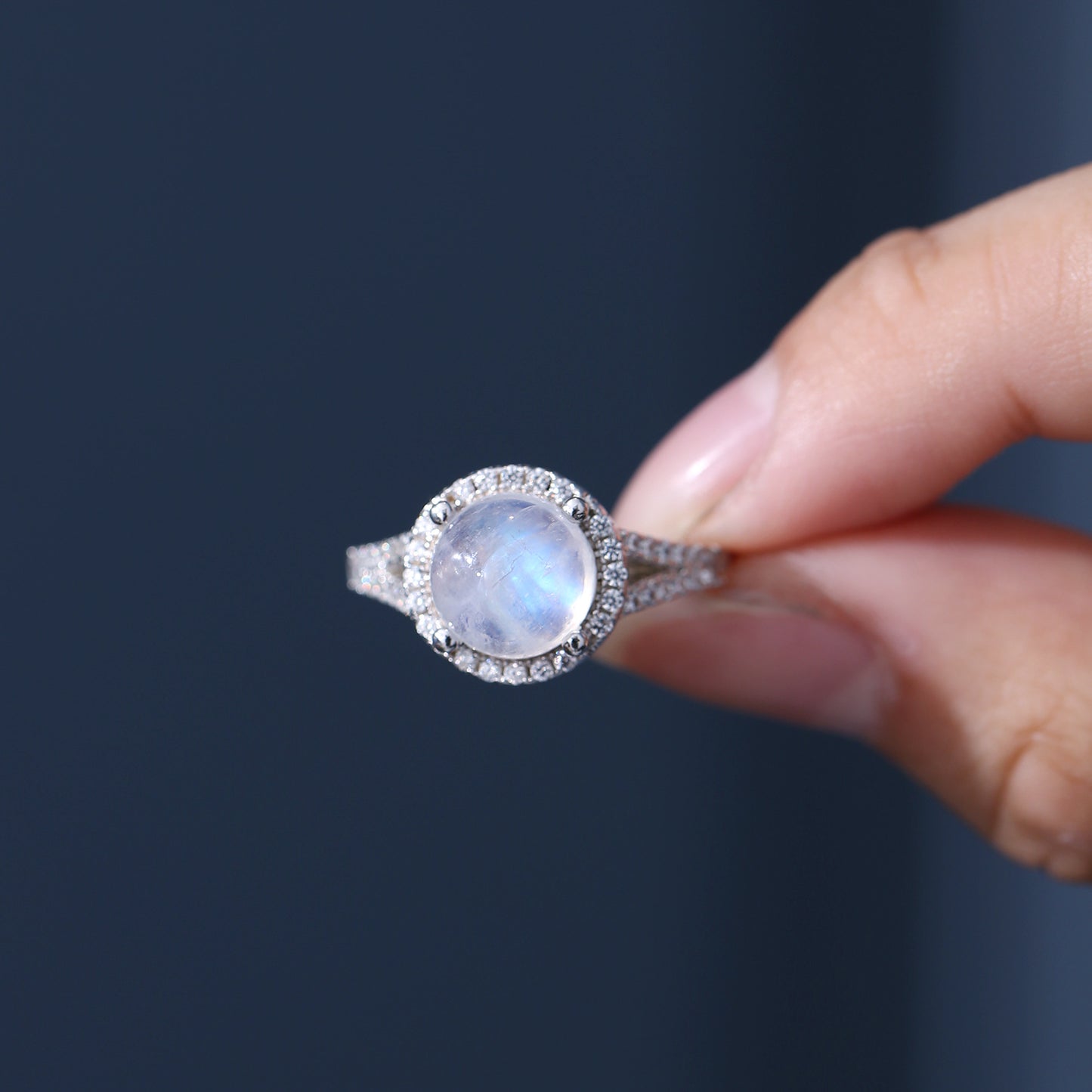 Luxurious Natural Cream Blue Moonstone Ring2.5Carat s925Sterling Silver Inlaid Gemstone Ring Fairy Style for Women