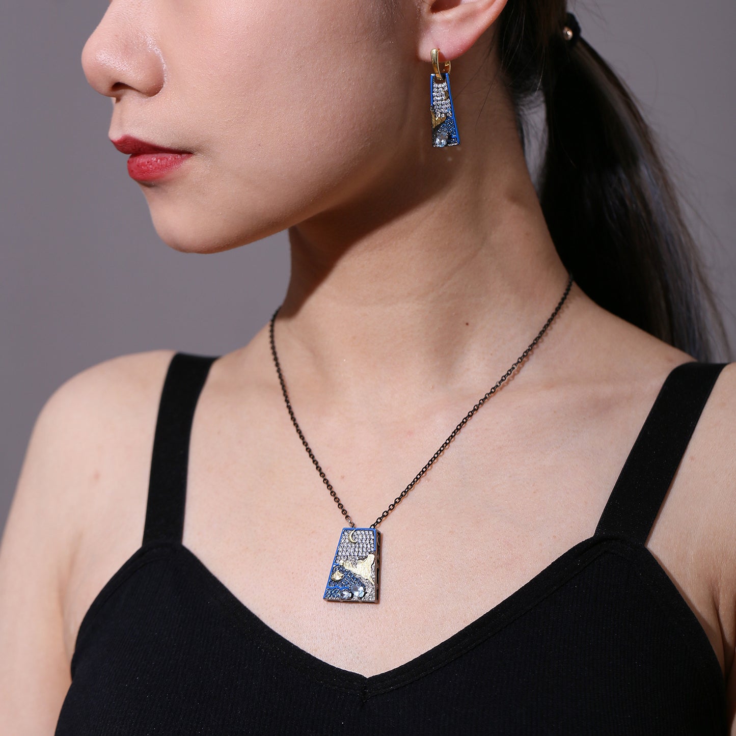 Natural Topaz Necklace925Sterling Silver Sapphire Square Pendant Niche Design Gemstone Clavicle Chain for Men and Women