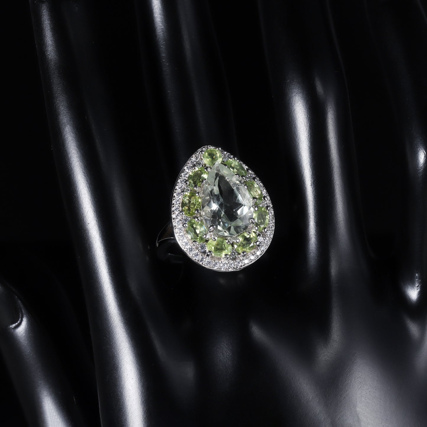 s925Silver Natural Peridot Green Amethyst Ring High-end Fashion Luxurious Inlaid Natural Gemstone Ring