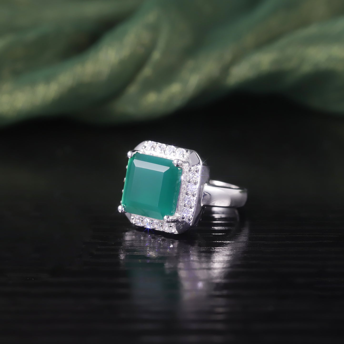 New Square Gemstone Ring s925Sterling Silver Inlaid Natural Green Chalcedony Ring Vintage Elegant Jewelry