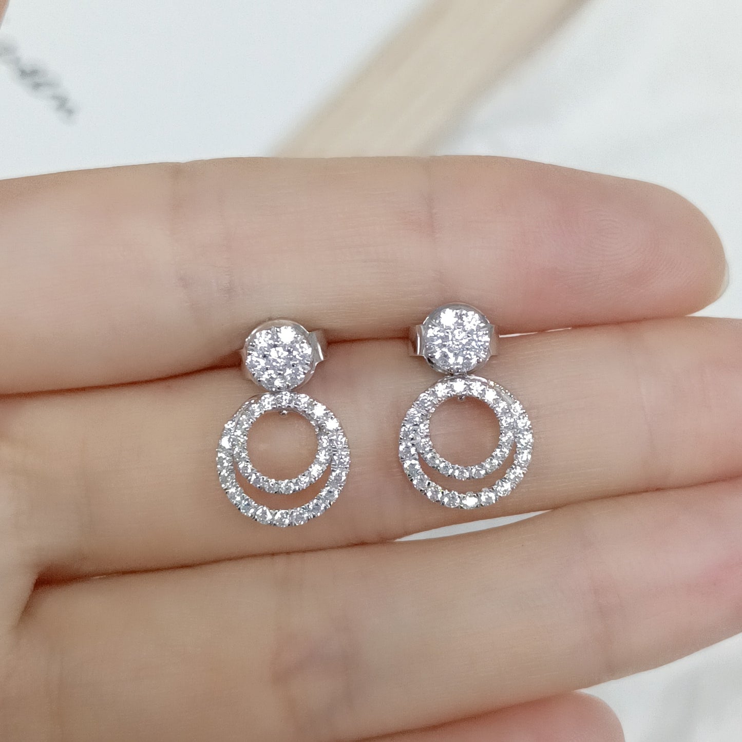 Hong Kong Style Earrings k Gold Inlaid Cultivated Diamond Earrings Layered Wear Light Luxury Circle9/10/14/18k Gold Earrings Multiple Ways to Wear