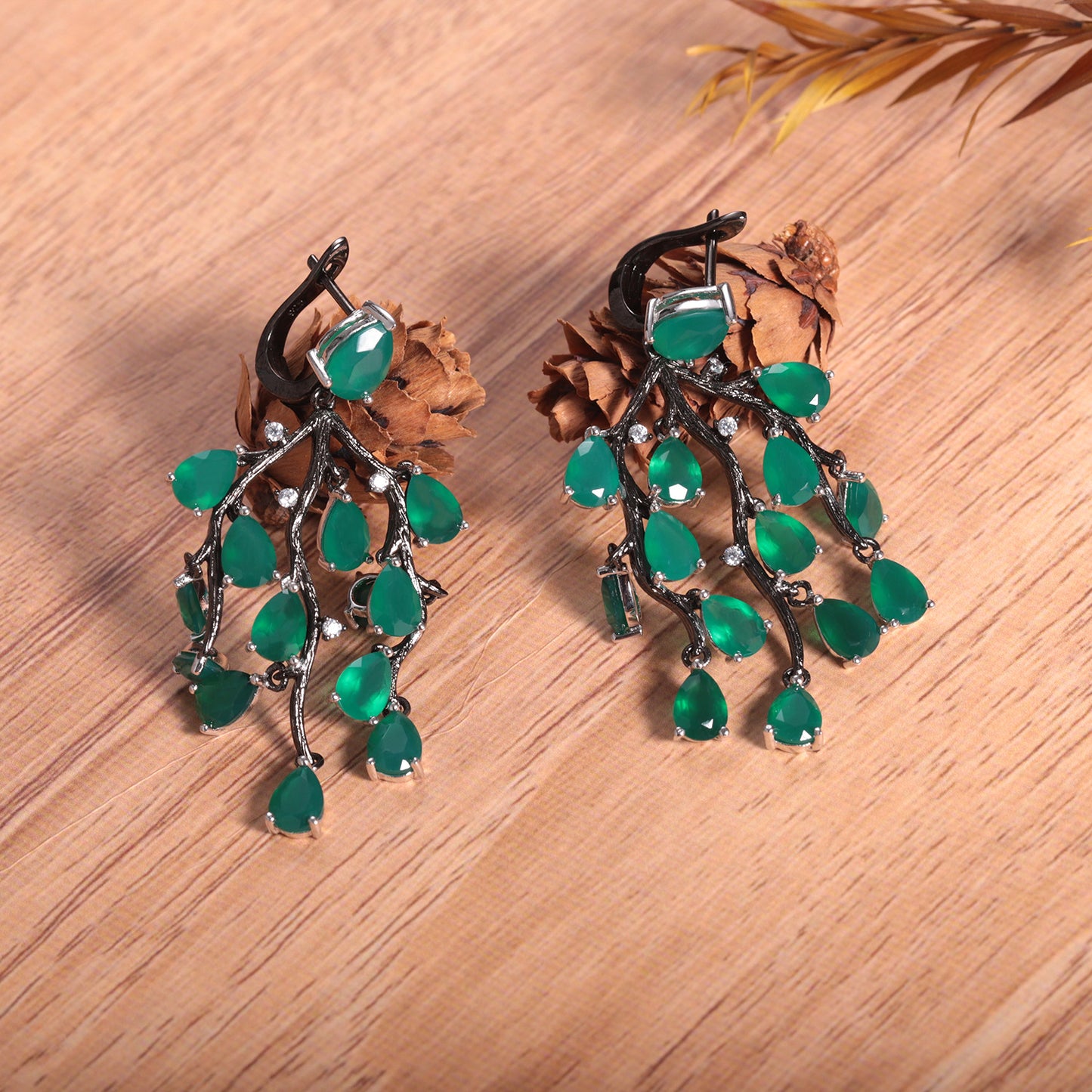 Designer High-End Green Agate Earrings Natural Willow Design s925Sterling Silver Natural Gemstone Earrings