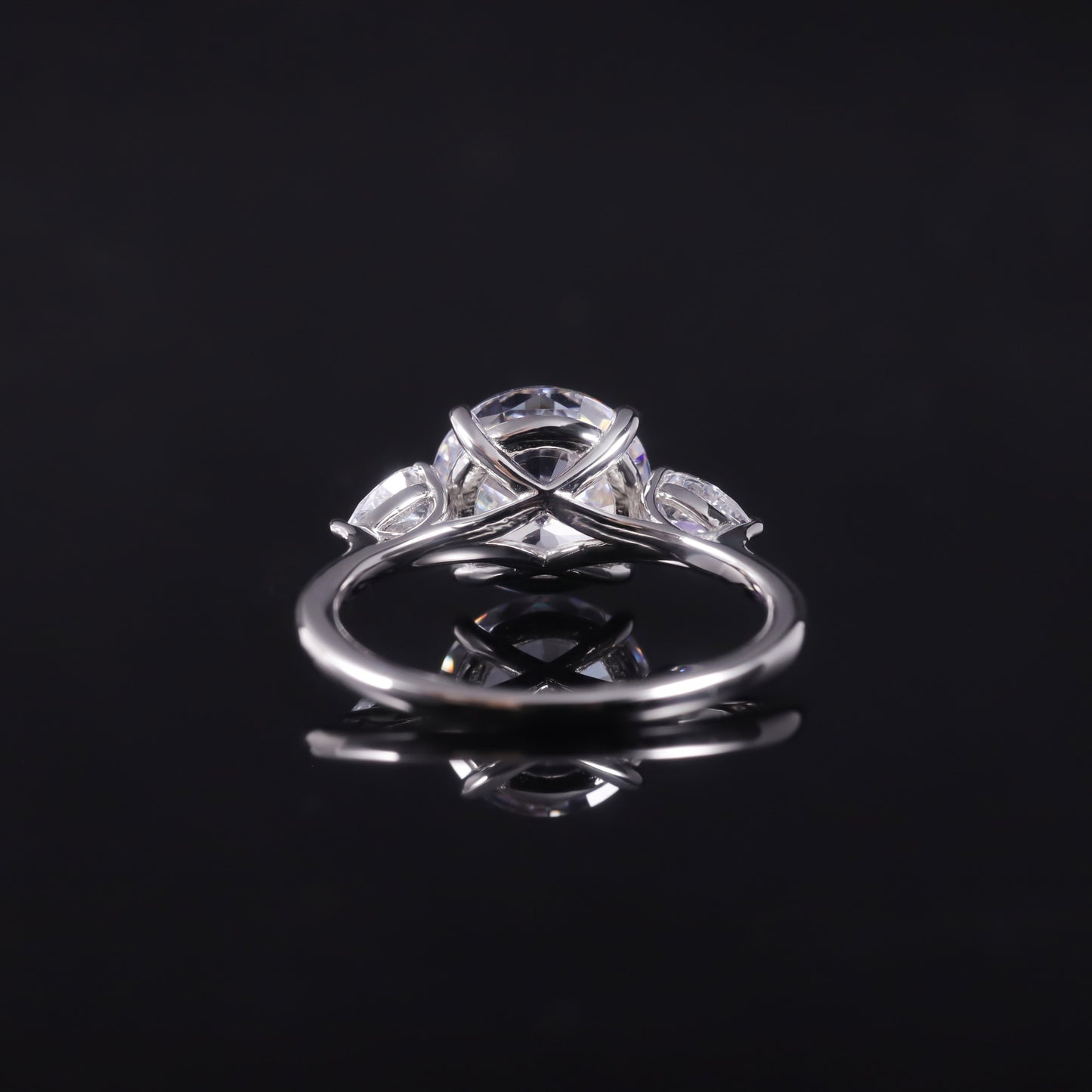 Stylish round3Carat Large Main Stone Ring Cushion Shape s925Sterling Silver Moissanite Ring for Women