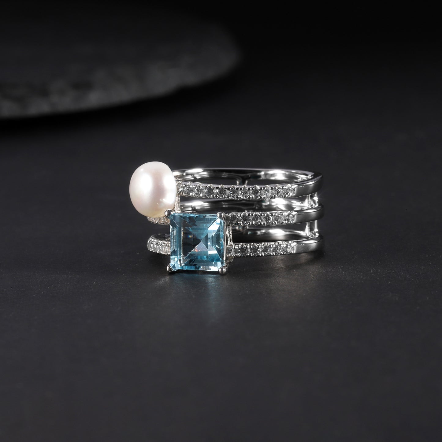 S925Sterling Silver Natural Freshwater Pearl Ring Fashionable Light Luxury High-end Inlaid Natural Topaz Ring