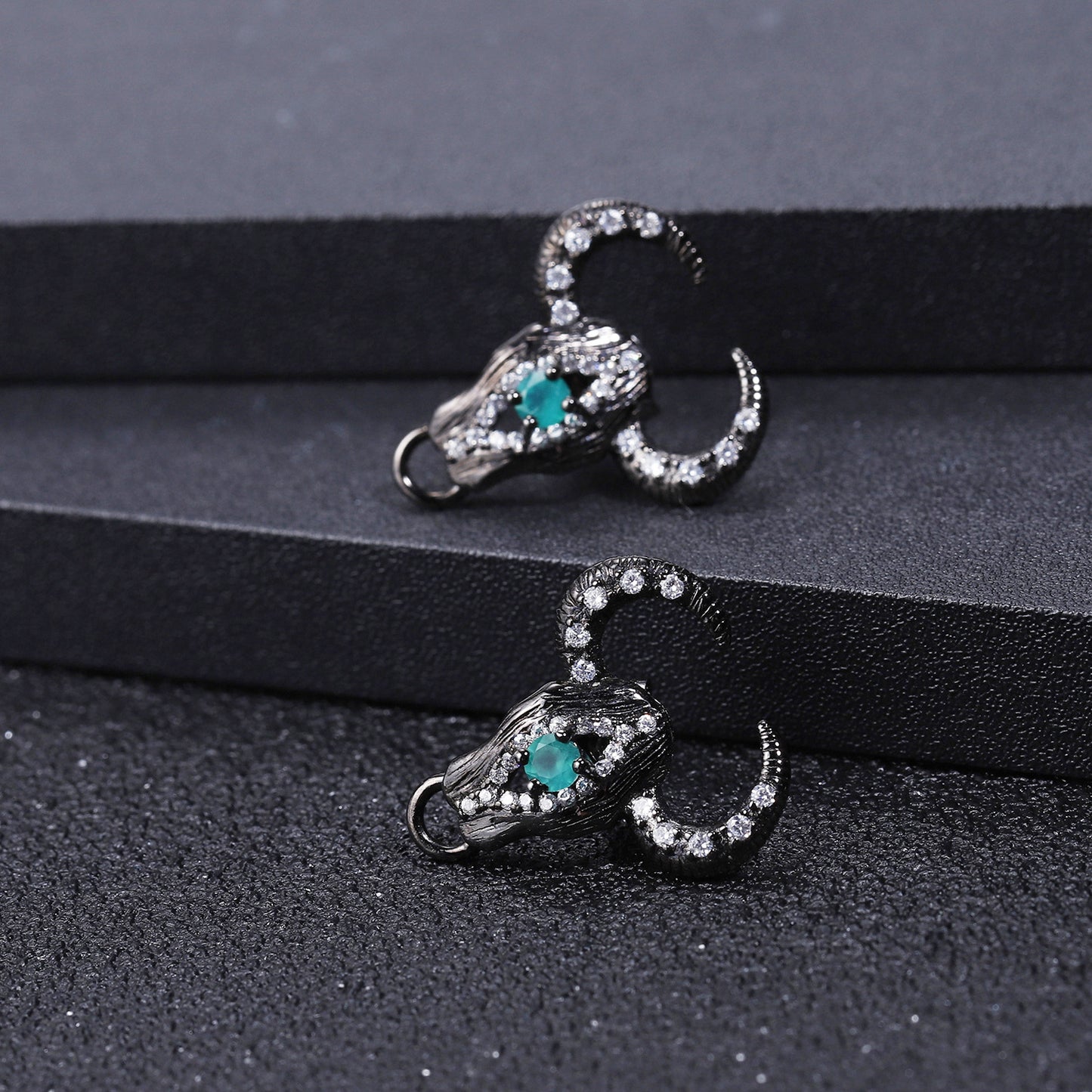 Designer Style Shan Hai Jing Bull Head Earrings Dark Retro Style High-end Feel s925Silver Green Agate Stud Earrings