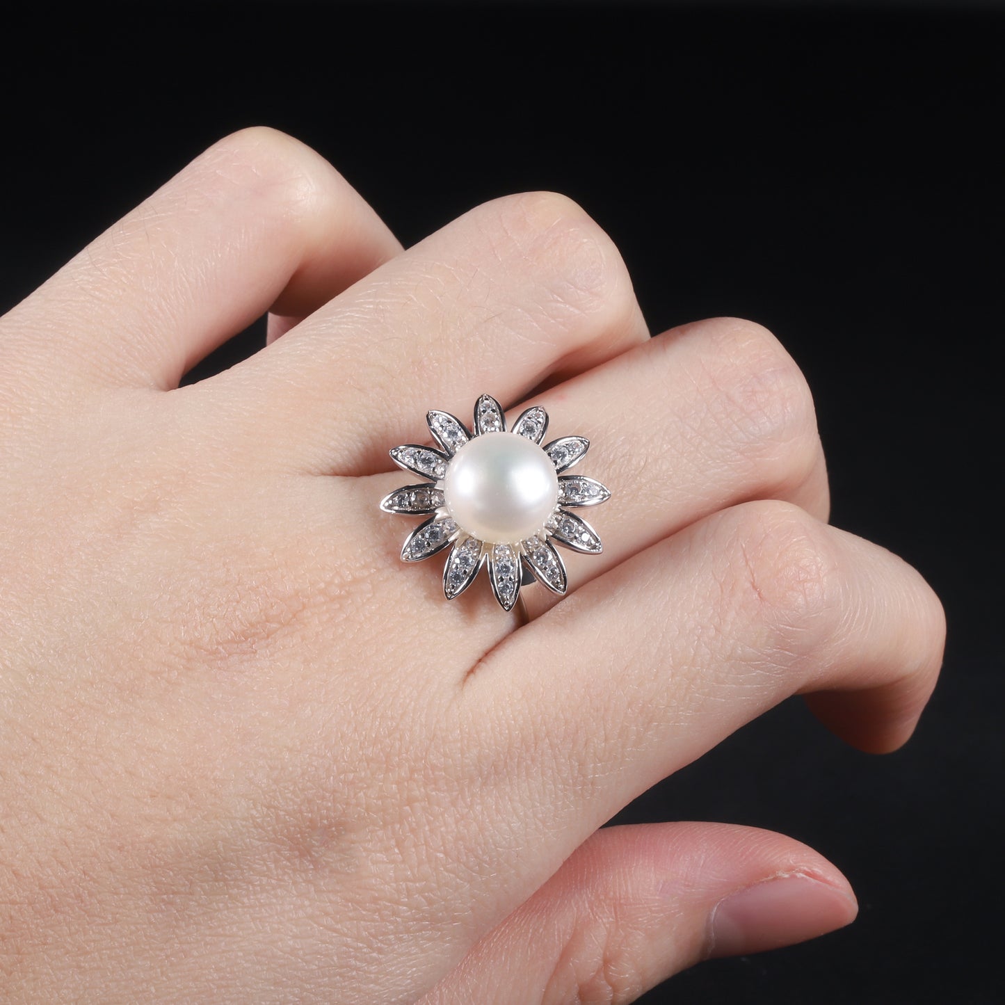 New S925Sterling Silver Natural Freshwater Pearl Ring Sunflower Design Luxurious Elegant High-end Ring