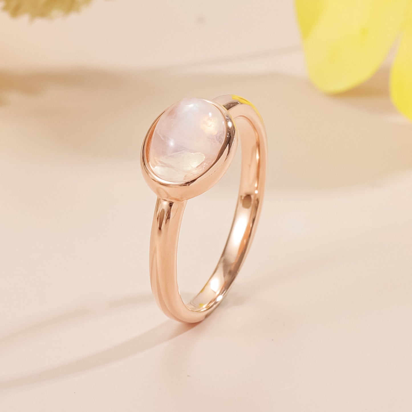 Stunningly Cool Sensation1.5Carat Gemstone Ring s925Silver Paved Natural Cream Blue Moonstone Ring Wholesale
