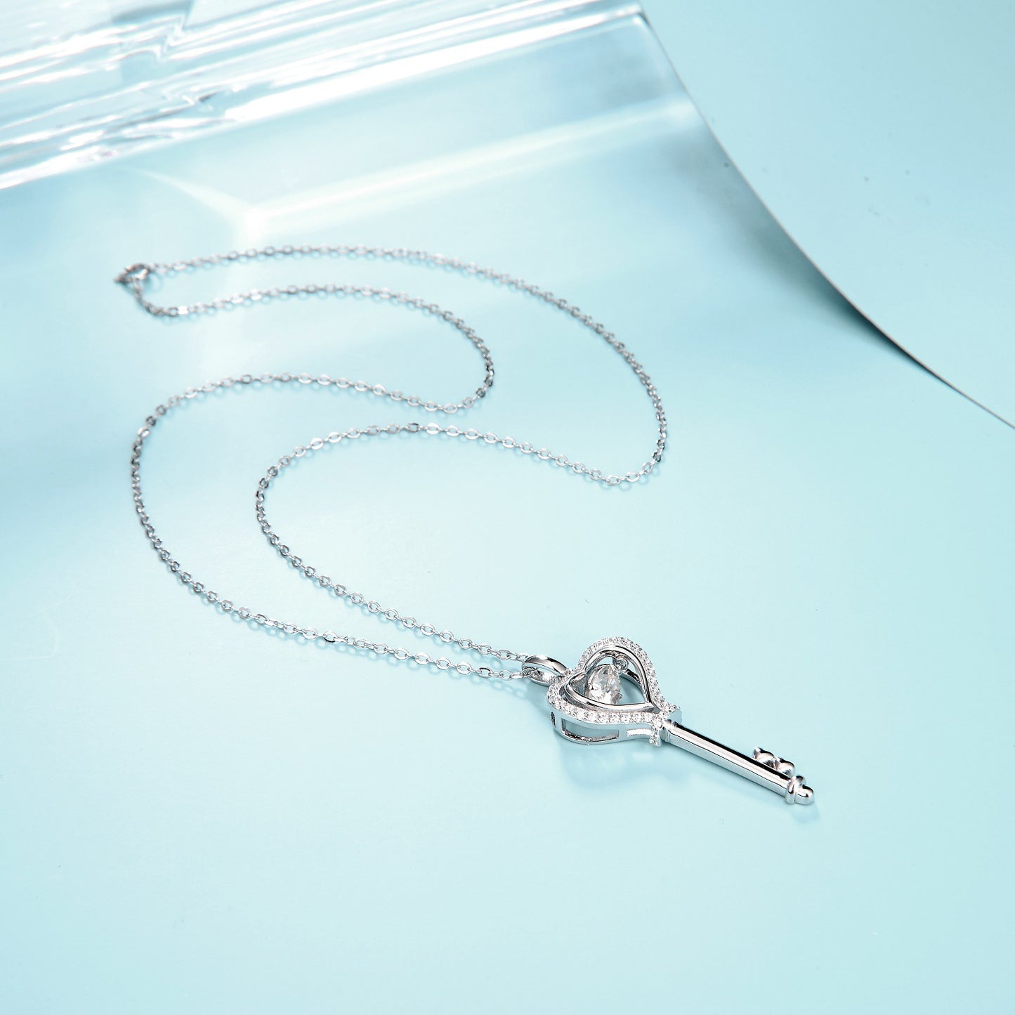 s925Silver Fine Craft Inlaid Moissanite Necklace Pendant Versatile Light Luxury Internet Celebrity Design Dynamic Key Necklace