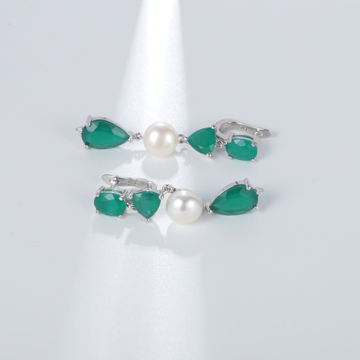 Luxurious and Unique Natural Pearl Earrings Advanced Sense s925Silver Color Gemstone Green Agate Earrings Drop Earrings
