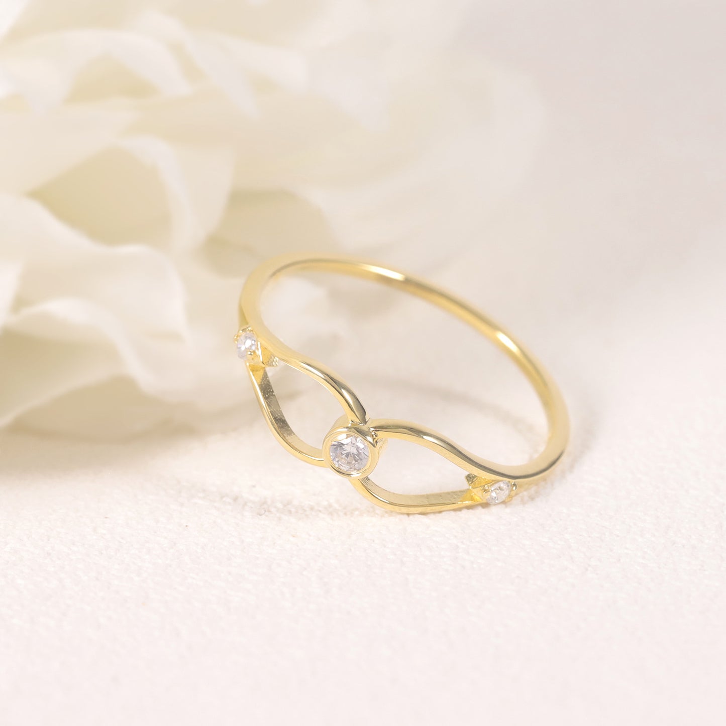 Hollow Design s925Sterling Silver Inlaid Moissanite Golden Dawn Series Ring Unique Niche Ring for Men and Women