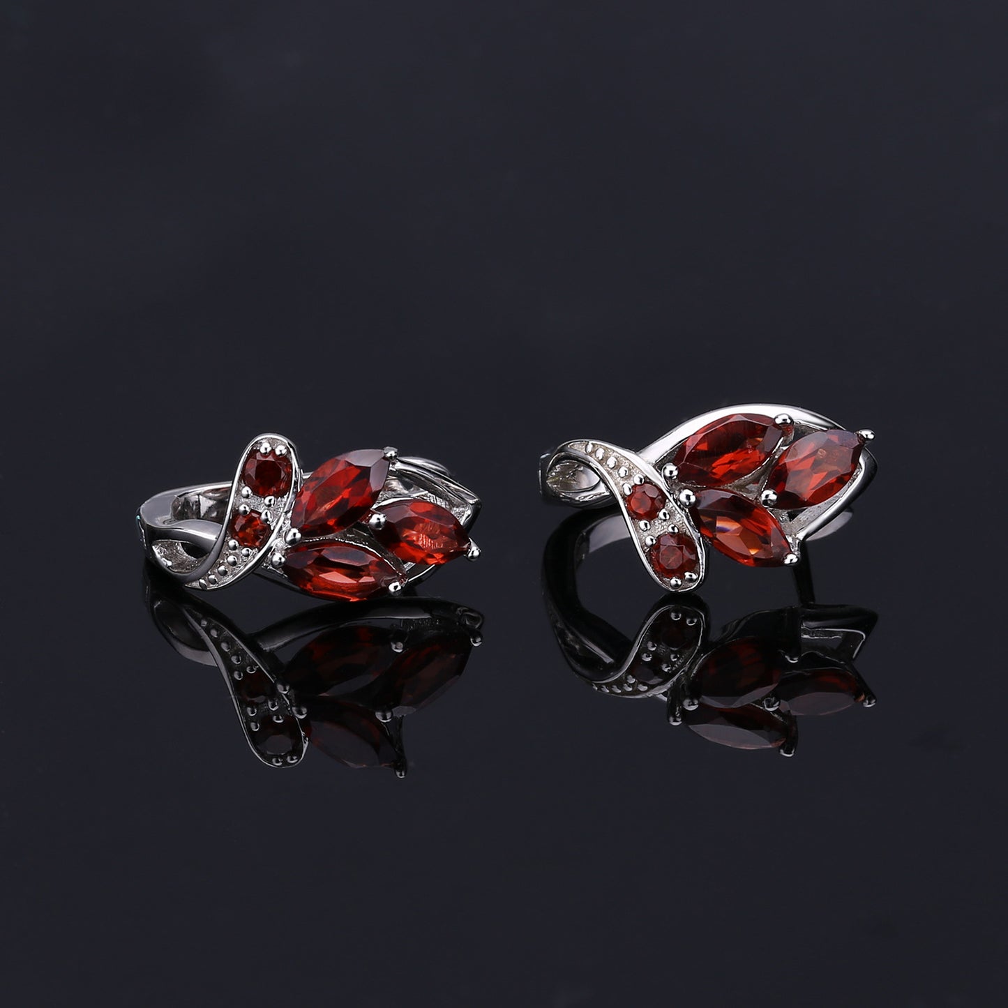 New Luxury Natural Garnet Stud Earrings Jewelry Advanced Design s925Silver Inlaid Gemstone Stud Earrings