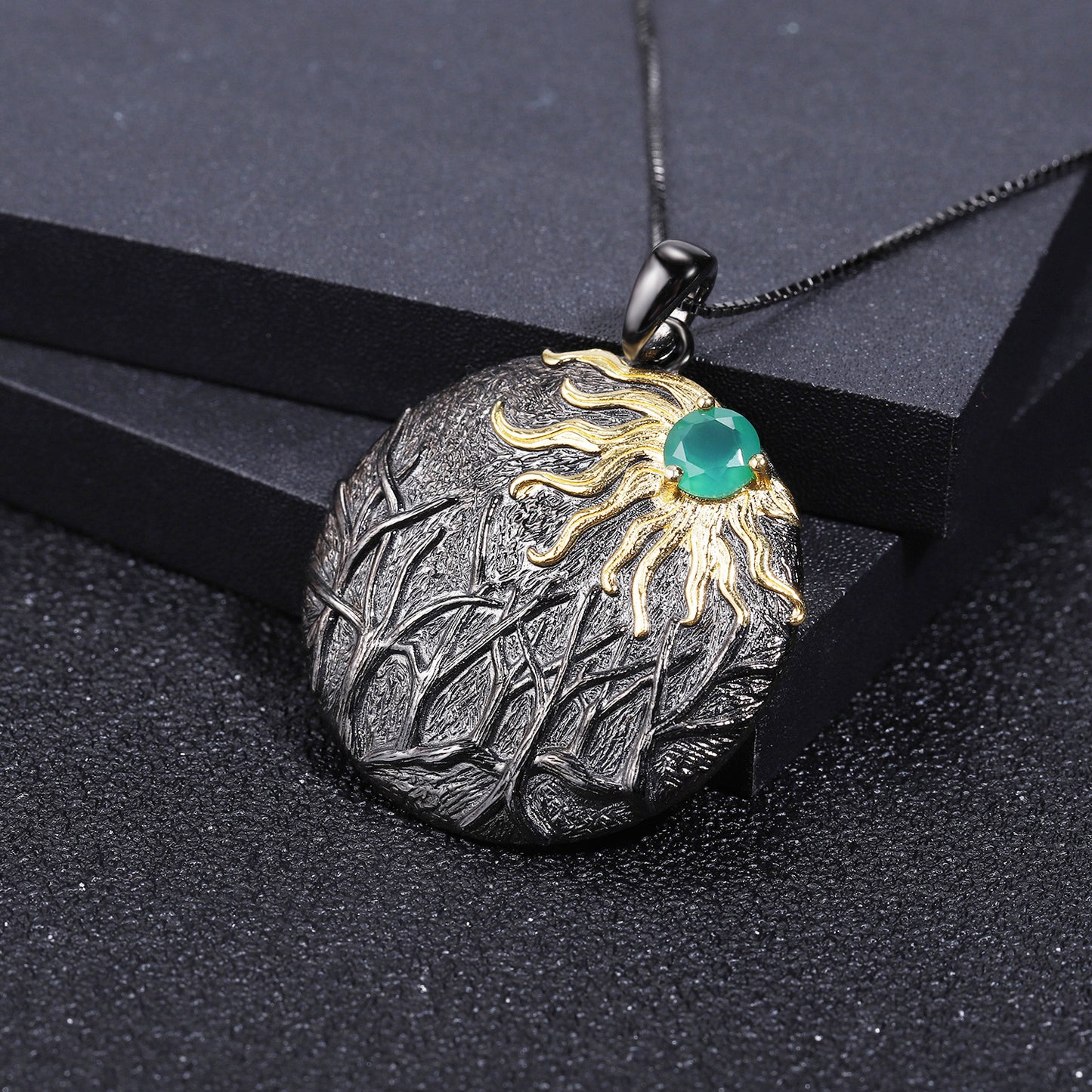 Designer Vintage Style Pendant Shan Hai Jing Kuafu Chasing the Sun Design s925Silver Natural Gemstone Necklace Pendant