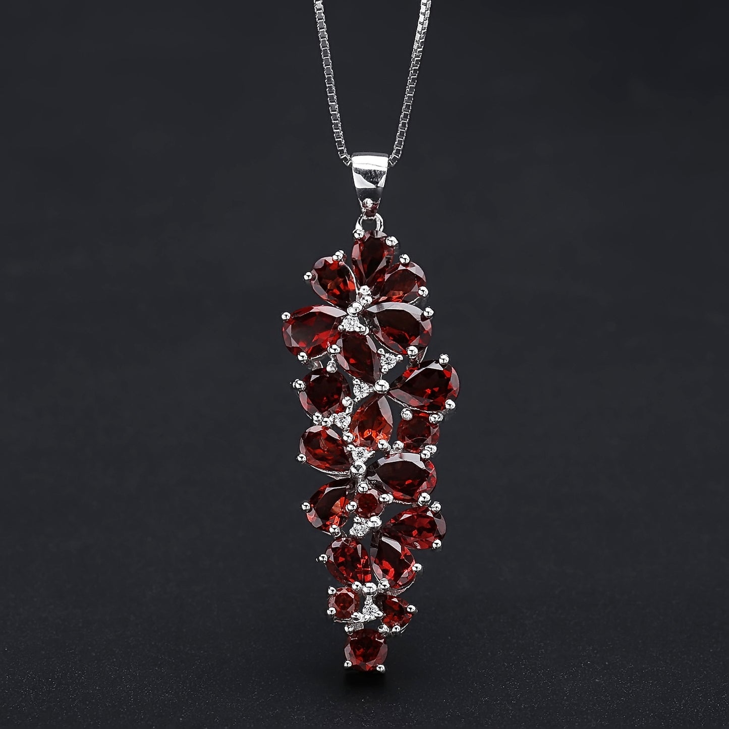 Design Sense Natural Gemstone Pure Silver Pendant Personality Grape Cluster Shape Garnet925Silver Crystal Necklace Pendant