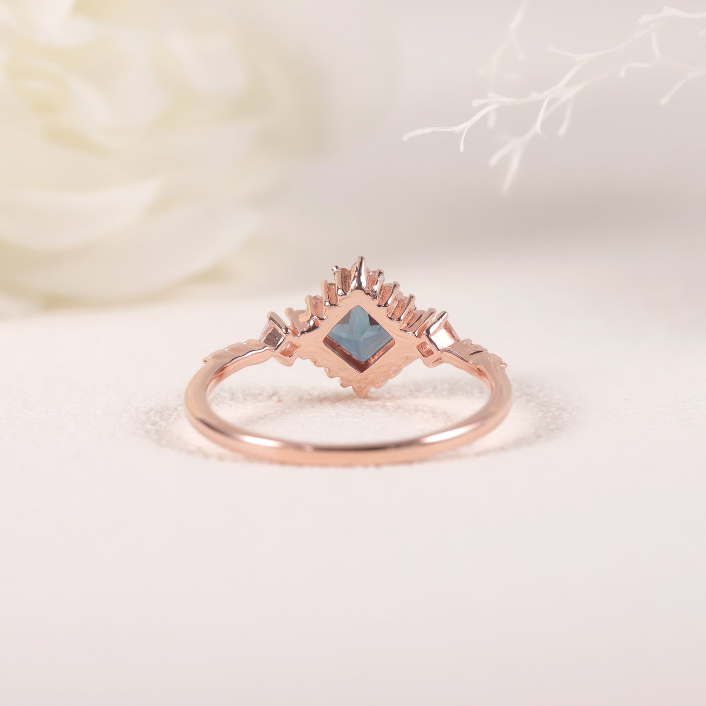 Luxurious Fashion Ring s925Sterling Silver Gold-Plated Lab-Treated Color-Changing Sapphire Export Square Sapphire Ring