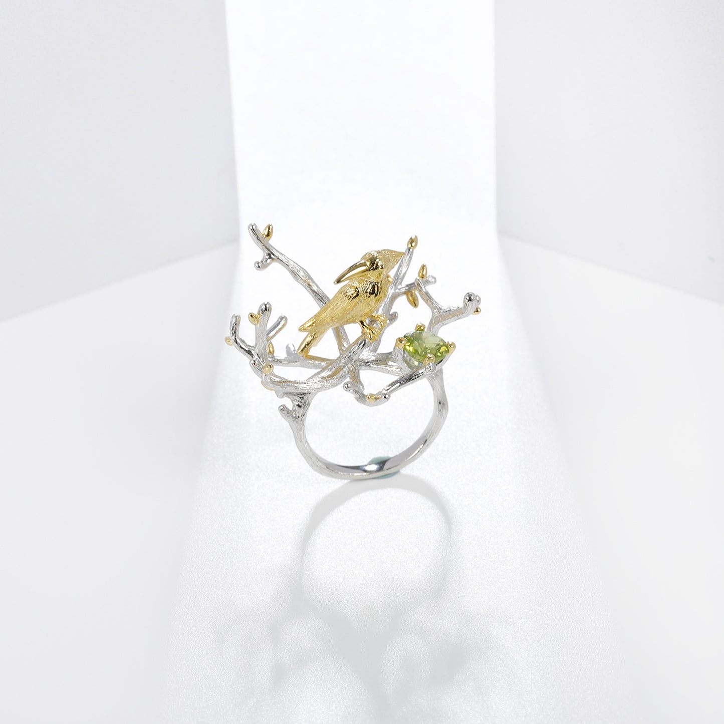 Designer Natural Peridot Ring Natural Style Tree Branch Bird Design s925Silver Inlaid Gemstone Ring