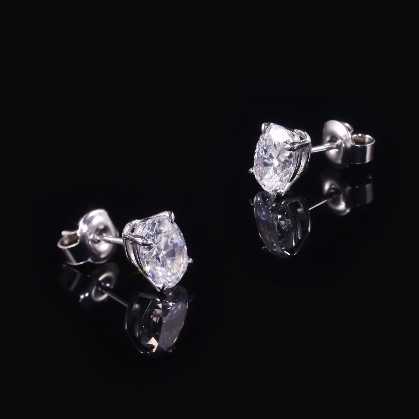European Style Oval Moissanite Stud Earrings with Four Claws0.5/1/2Carat Egg Shape s925Minimalist Sterling Silver Earrings for Women
