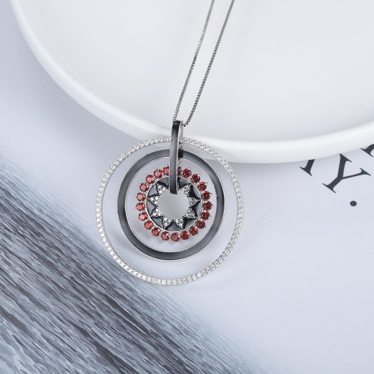 Designer Natural Garnet Enamel Pendant Unique Circular Design925Silver Color Gemstone Necklace Pendant