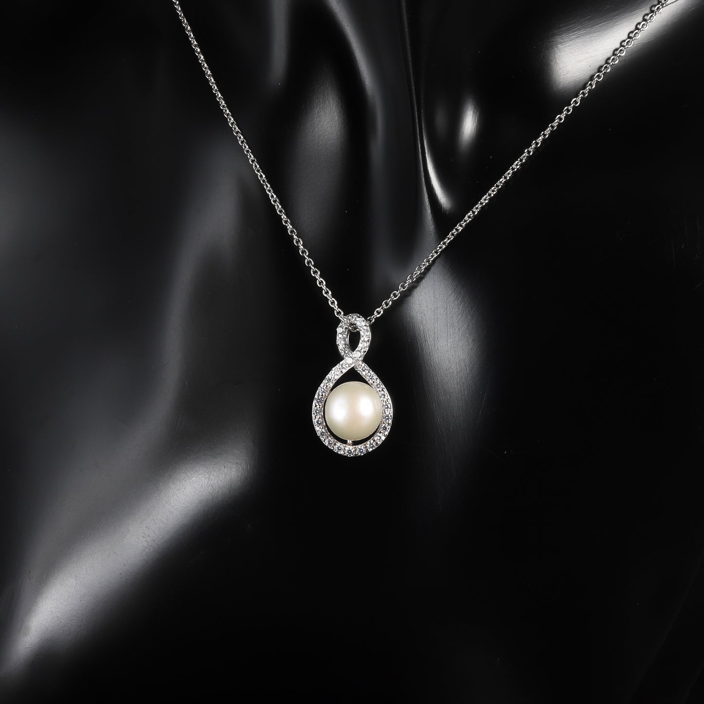 S925Silver Natural Freshwater Pearl Necklace Fashionable Light Luxury Personality Temperament Clavicle Chain Pure Silver Necklace Pendant