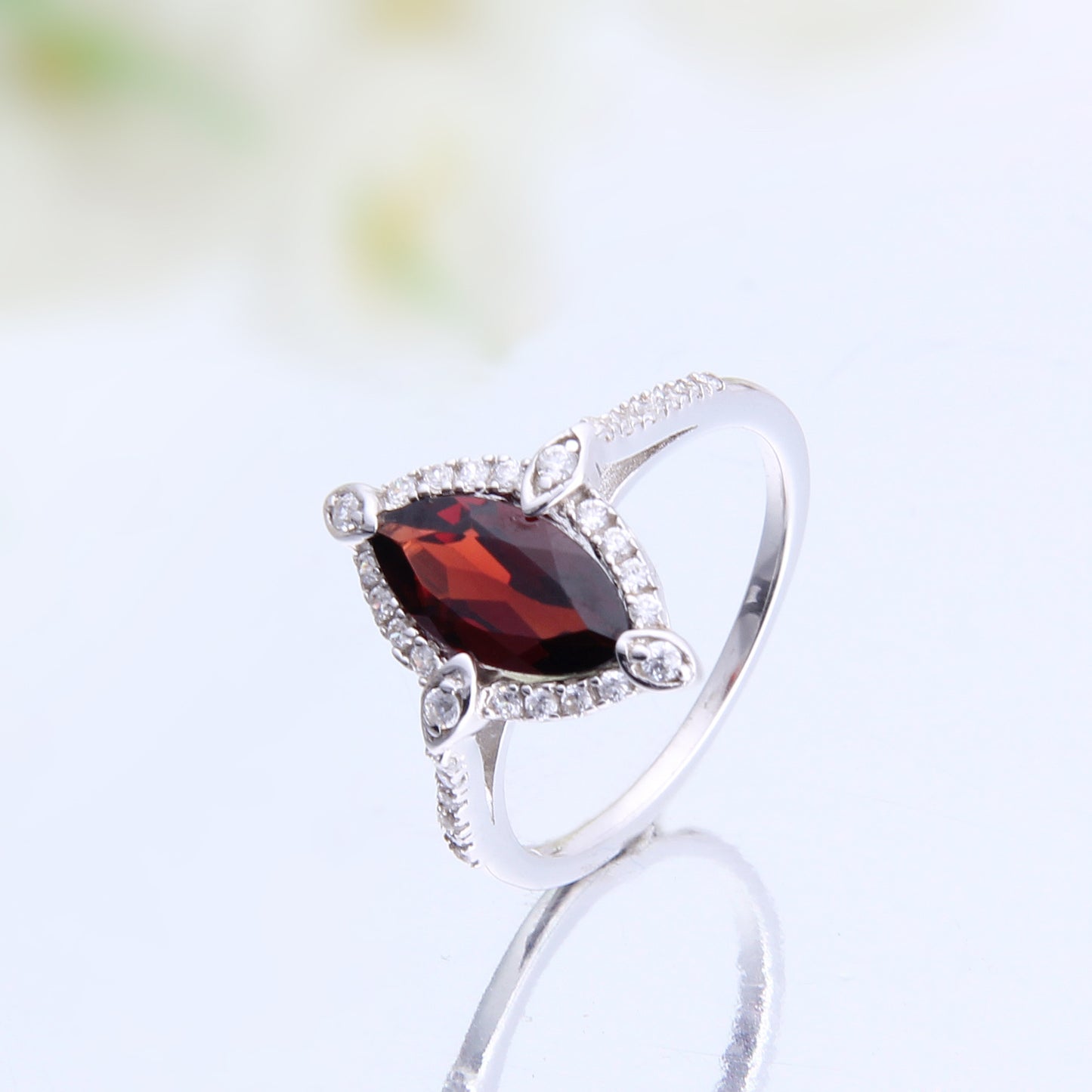 Luxurious and Sophisticated Natural Garnet Ring Direct Supply In Stock s925Silver Inlaid Natural Gemstone Ring