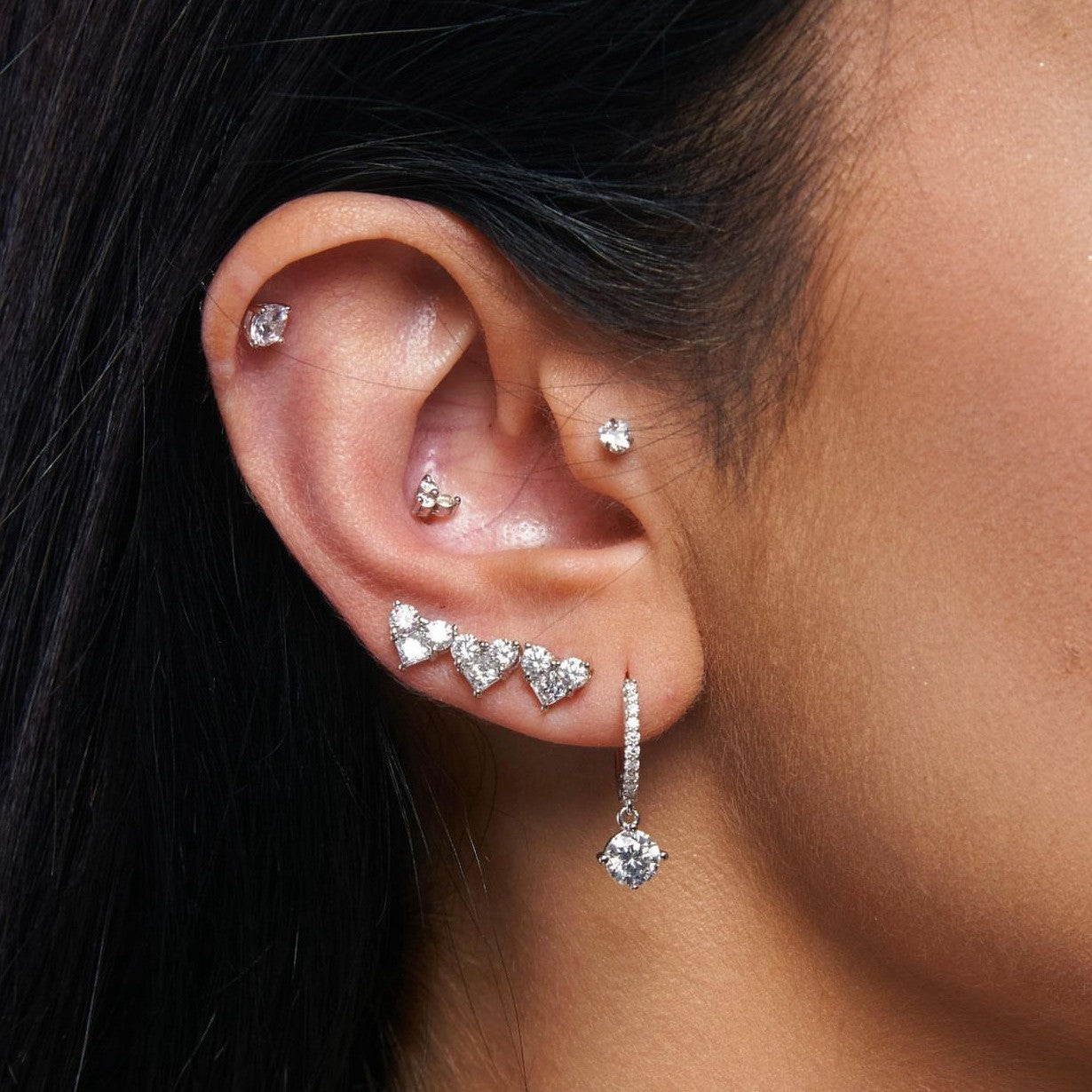 High-End Fashion18k Gold Inlaid Cultivated Diamond Stud Earrings Three Diamond Earrings Au750k Gold Heart-Shaped Earrings