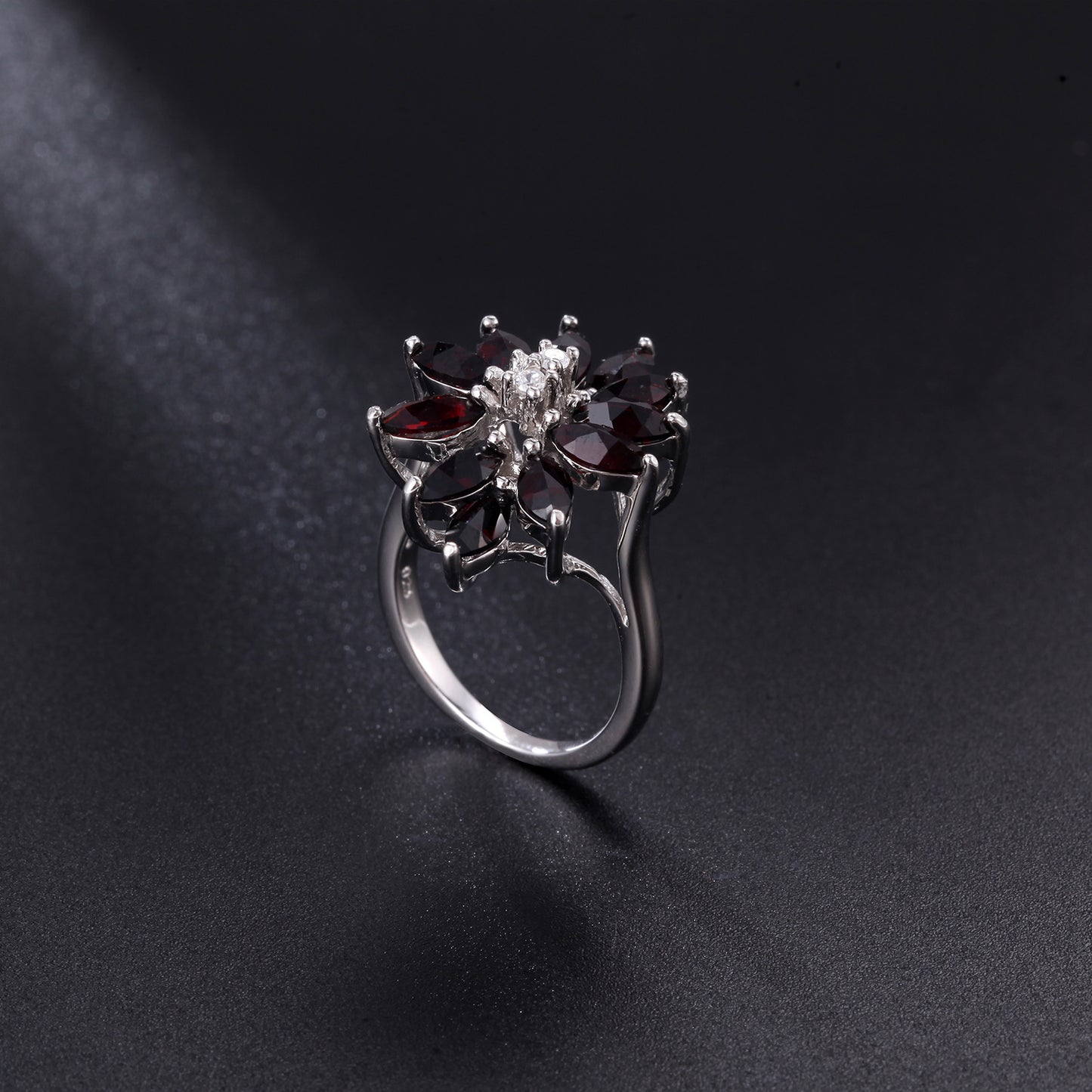 Unique Design Marquise Natural Garnet Ring Irregular s925Sterling Silver Inlaid Gemstone Ring Exaggerated