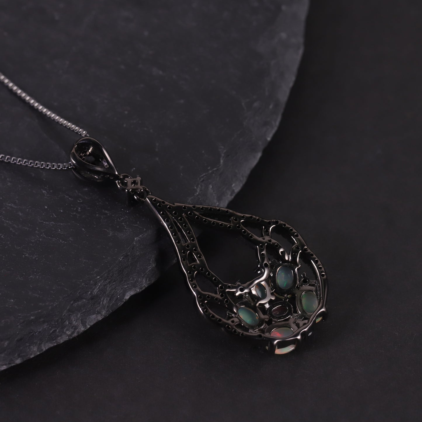 Black Gunmetal Natural Opal Necklace s925Sterling Silver Inlaid Green Chalcedony Amethyst Pendant Niche Dark Style