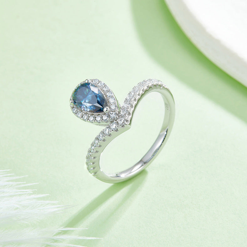 Fashion Crown Water Drop V Shaped Ring s925Silver1Carat Colorful Moissanite Ring Wholesale