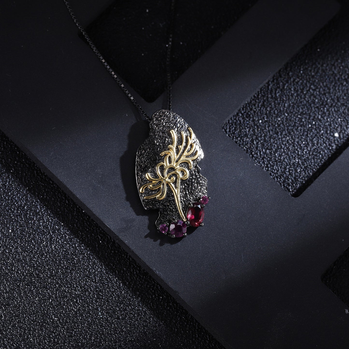 Designer High-End Natural Rose Pomegranate Pendant Georgia Design s925Silver Color Gemstone Necklace Pendant
