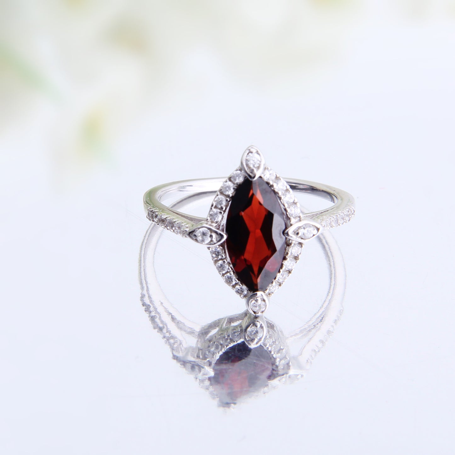 Luxurious and Sophisticated Natural Garnet Ring Direct Supply In Stock s925Silver Inlaid Natural Gemstone Ring
