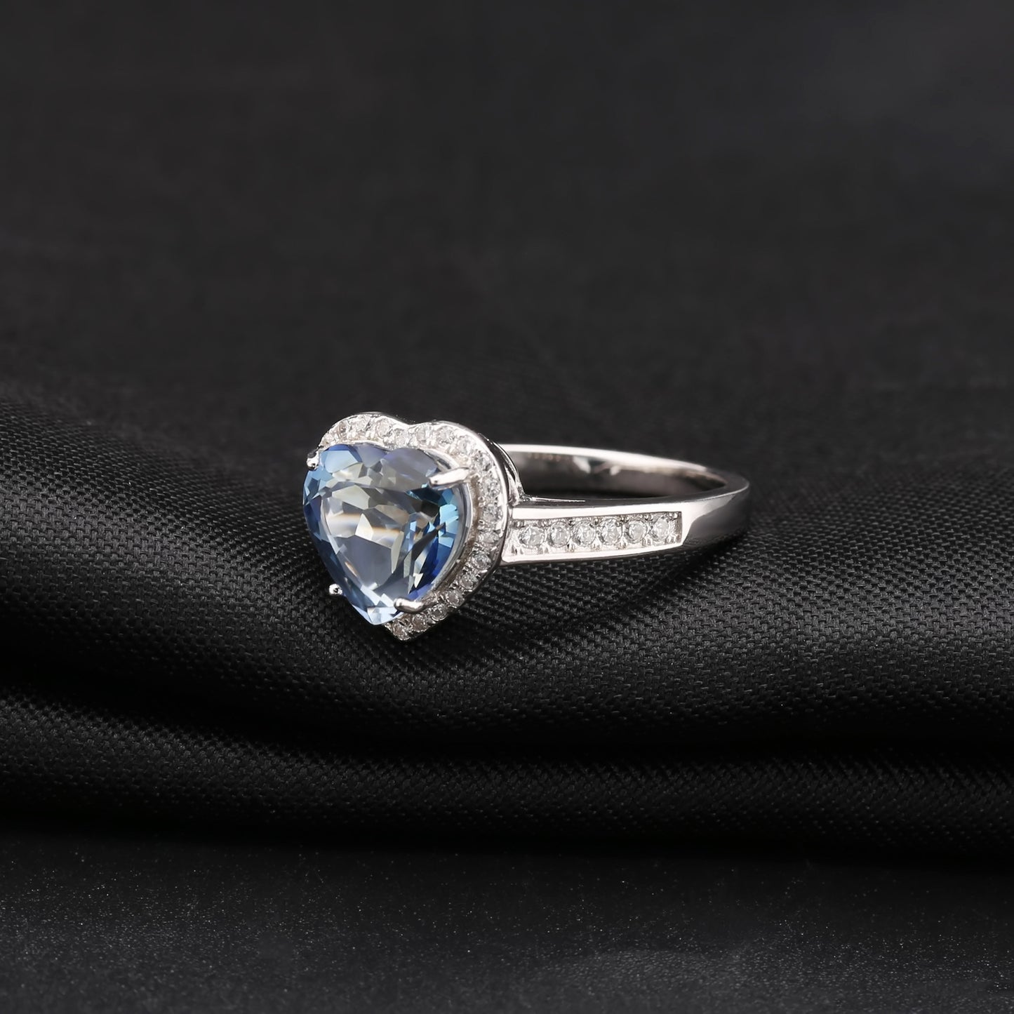 Luxurious Design Heart Gemstone Inlaid Ring with High-end Sense and Elegant Temperament925Silver Color Gemstone Crystal Ring
