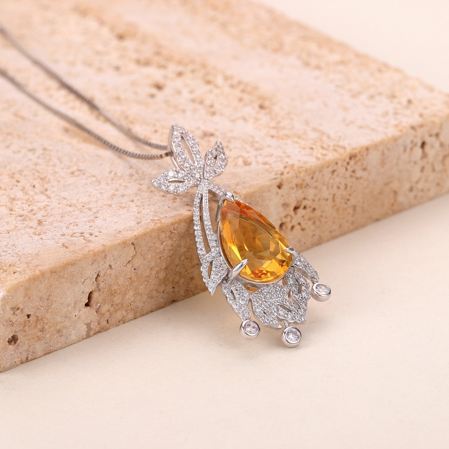 Original Design Natural Topaz Necklace10Carat Pendant s925Sterling Silver Inlaid Yellow Amethyst Luxurious Necklace