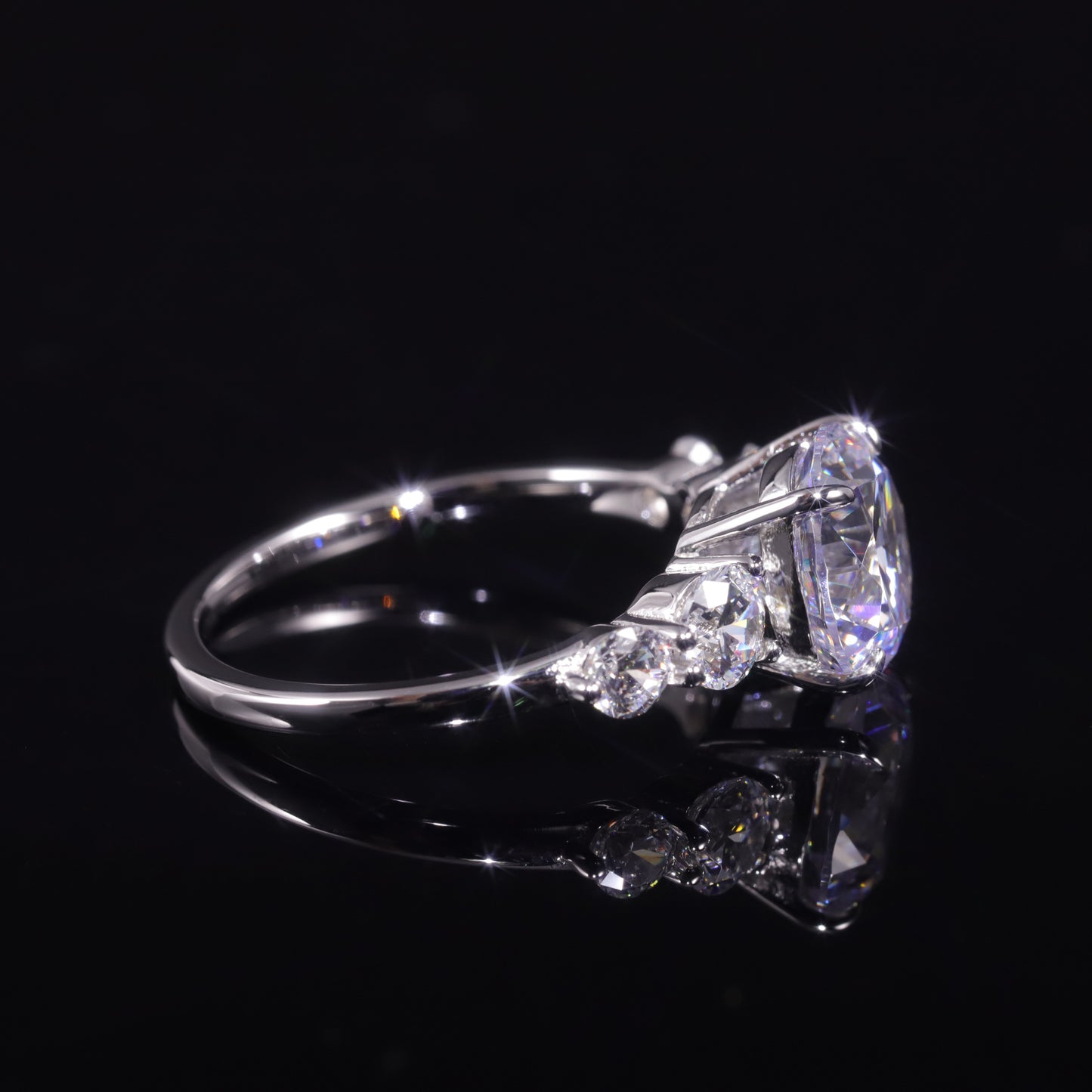 Personality Ring s925Sterling Silver Inlaid with Moissanite2.5Carat Round Large Main Stone Ring